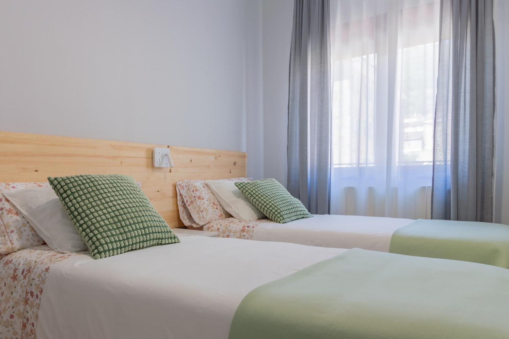 Ah Apartamento Urban Lena Vut6048As Pola de Lena Esterno foto